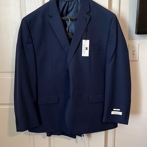 NWT men’s 3 piece Navy suit!
